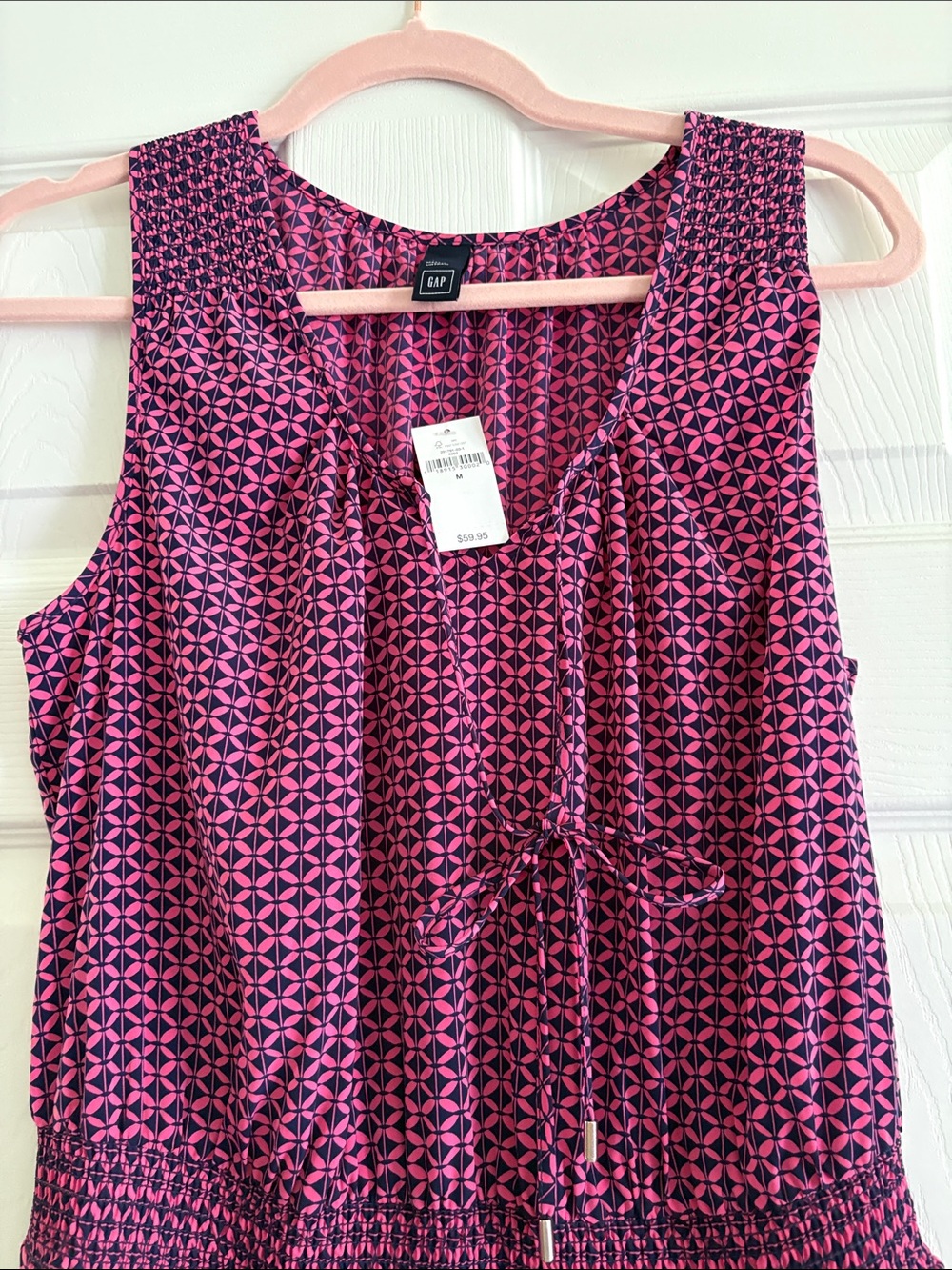 Gap Summer Sleeveless Lightweight Poly Dress with Pockets Sz Medium - Picture 2 of 7